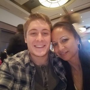 Meet your Posher, Christian